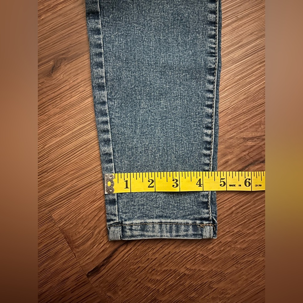 Forever 21 Women’s Skinny Jeans Size Medium - Picture 5 of 8